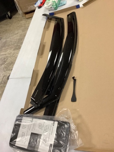 shatterproof side window deflectors with license plate frame  - Lot 514