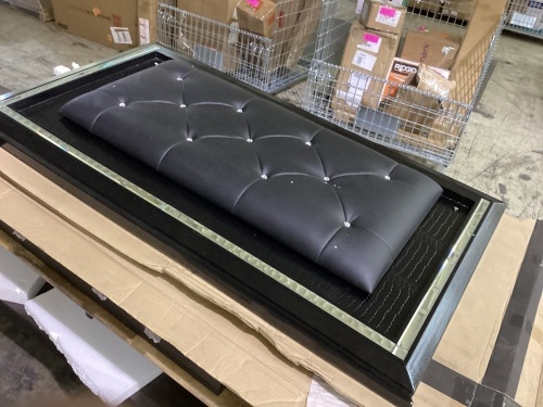 Pallet of furniture salvage - Lot 472