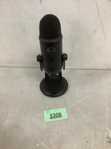 Blue Yeti Mic No Box or Cords Mic Only - Lot 3306