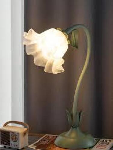 LOISIS Flower table lamp - Lot 3404