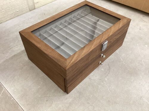 Wood Pen Display Box - Lot 705