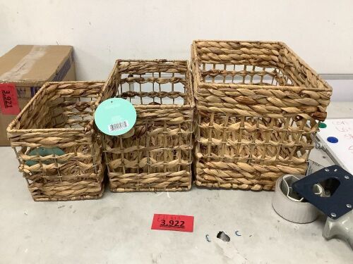 Set of Wicker Baskets - Lot 3922