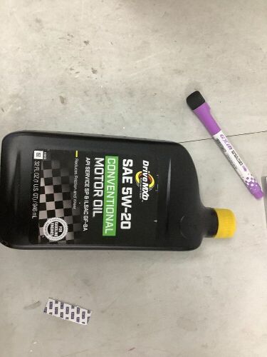 Box of SAE 5W-20 CONVENTIONAL MOTOR OIL 6ct - Lot 3924