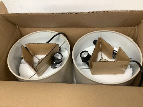 2 Pack of Table Lamps - Lot 4067
