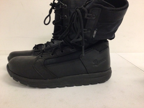 Danner Mens Boots 9, E-Commerce Return, Sold as is - Lot 144