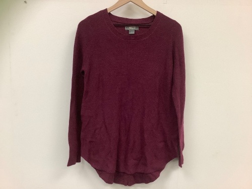 Natural Reflections Womens Sweater, Medium, Appears New - Lot 185