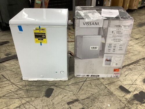 Vissani 4.9 cu. ft. Manual Defrost Chest Freezer with LED Light - Small Dents - Lot 246