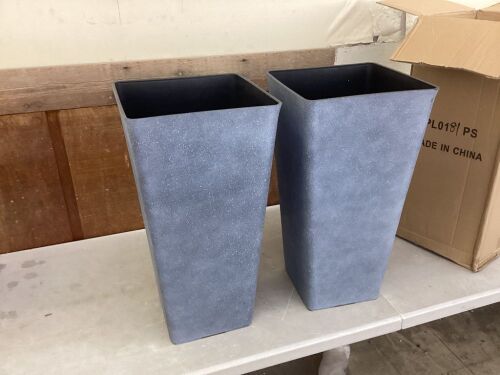 La Jolie Muse 26 Inch Large Resin Flower Pots, Weathered Gray, 2 Pack  - Lot 681