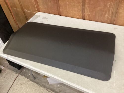 Sky Solutions Anti Fatigue Mat 20" x 39.5"  - Lot 582