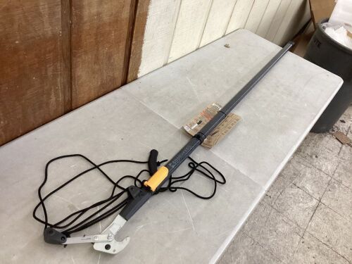 Woodland Regular Duty Tree Pruner 6-12'  - Lot 541