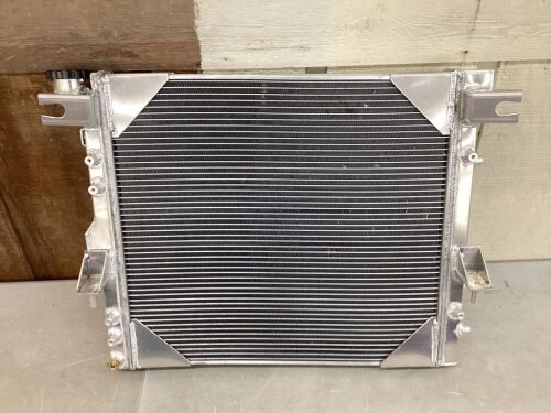 3 Row Radiator & Shroud Fan Relay for 2007-2018 Jeep Wrangler JK V6 3.6 3.8L  - Lot 196