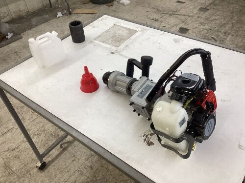 32.6cc 900W 2-Stroke Gas Powered T-Post Driver - Has Compression - Lot 57