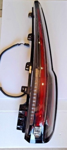 Cadillac Escalade ESV 2015-2020 RH Right LED Tail Light  - Lot 123