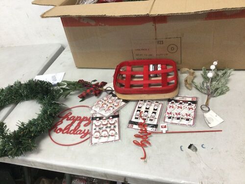 Box of Christmas Decor - Lot 4298