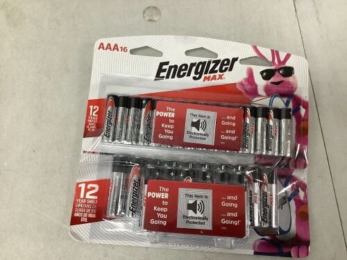 Energizer max Triple A and Double A Two Pack - Lot 4504