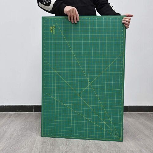 ArtAt Self Healing Cutting Mat 36" x 24"  - Lot 547