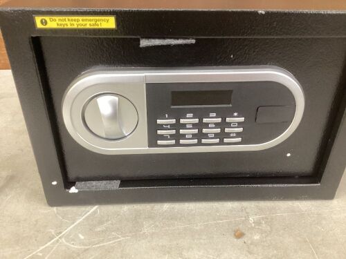 Fireproof Waterproof Safe  - Lot 565
