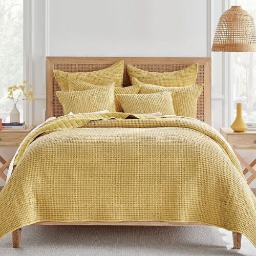 Levtex Home Mills Waffle Quilt and Pillow Sham Set, King  - Lot 608
