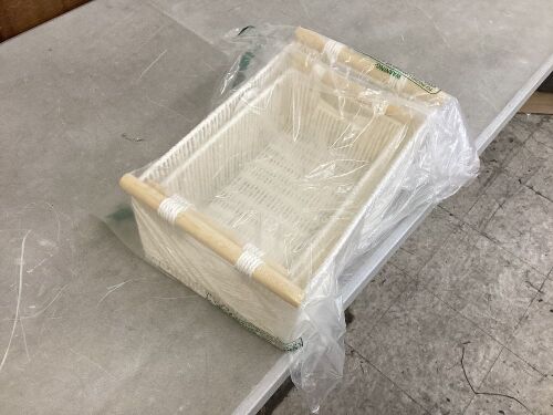 Set of 2 Storage Baskets - Lot 622