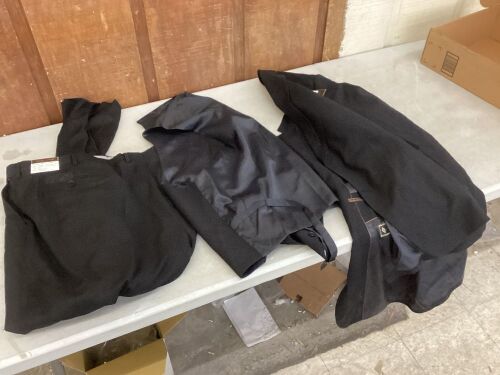 Men's Black Suit  - Lot 623