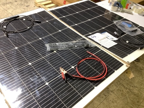 Solar Panel Kit 40X26 - Lot 163