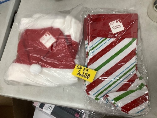 Christmas Novelty Hat & Stockings - Lot 5158