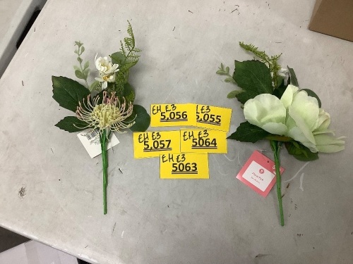 Assortment of Artifical Flowers - 18 Count - Lot 5064
