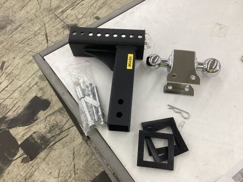 Trailer Hitch  - Lot 689