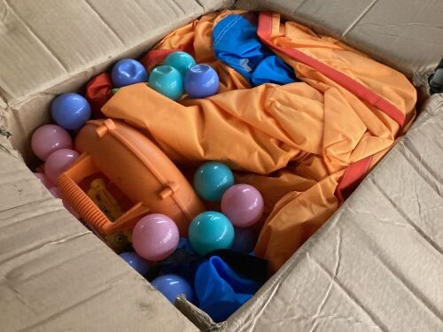 Step4Fun Inflatable Bounce House - Lot 347