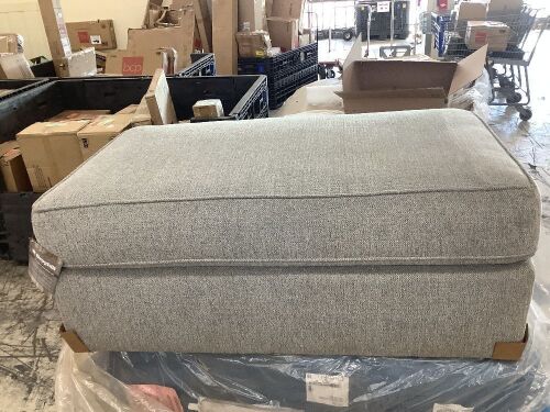Broyhill Naples Ottoman - Needs Cleaned - Lot 172