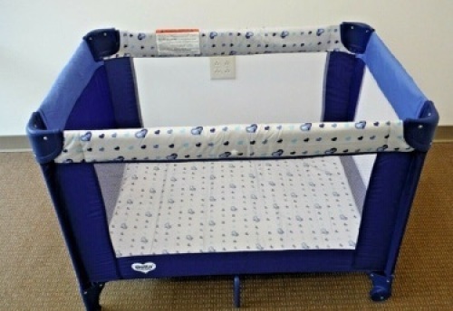 Travel Sleep System Play Yard 28" x 41" - Lot 792
