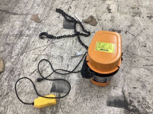 VEVOR 110V Electric Chain Hoist 1T Lifting Capacity  - Lot 287