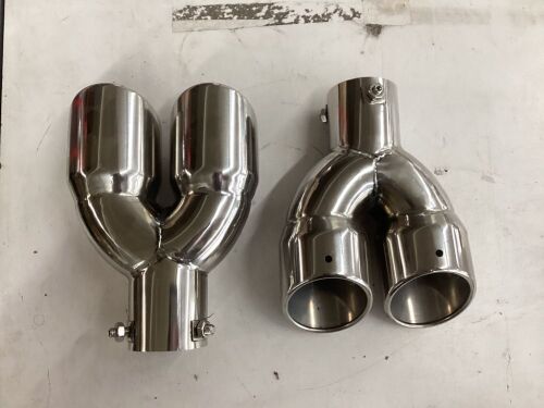 Pair of Exhaust Tips, Unknown Fit  - Lot 679