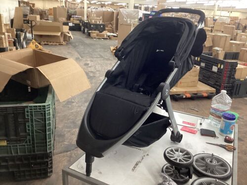 Baby Stroller  - Lot 671