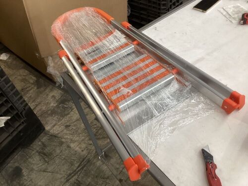 Aluminum Step Ladder - Lot 670