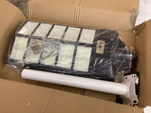 INSDEA 1350W Solar Street Light Motion Sensor, 120000LM IP65 Waterproof - Lot 559