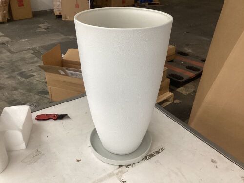 Planter Pot  - Lot 609