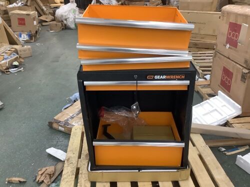 Gearwrench 26" 5 Drawer Tool Box  - Lot 453
