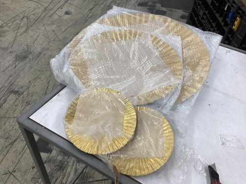 Decorlives Metal Wall Art Set of 6 Sunburst Plates - Lot 151