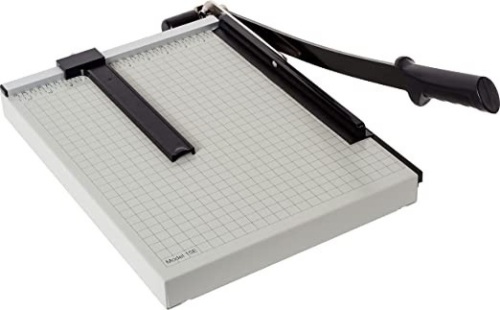 Dahle 15e Vantage Paper Trimmer, 15" Cut Length, 15 Sheet, Automatic Clamp, Adjustable Guide, Metal Base with 1/2" Gridlines  - Lot 836