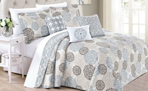 Marina Medallion Printed Quilted 6 Piece Bed Spread Set, King  - Lot 1167