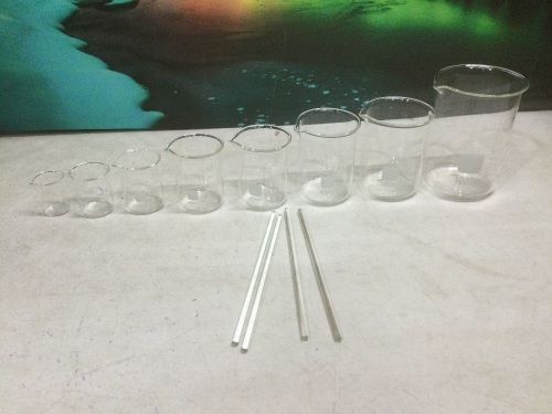 Glass Beaker Set with 4 Glass Stirring Rods - Lot 450