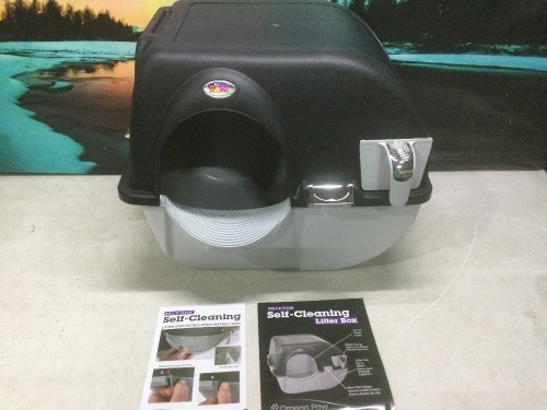 Omega Paw Roll 'N Clean Self Cleaning Covered Cat Litter Box - Lot 1166