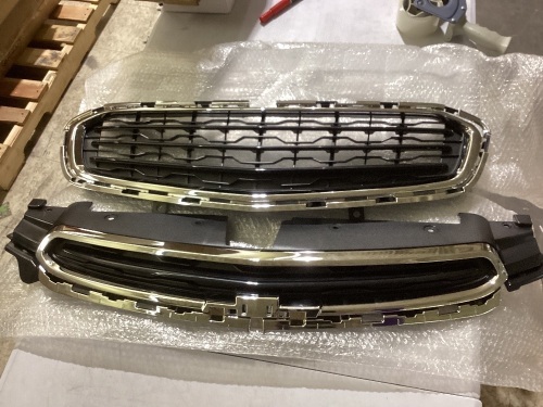 Front grill for unknown vehicle  - Lot 156