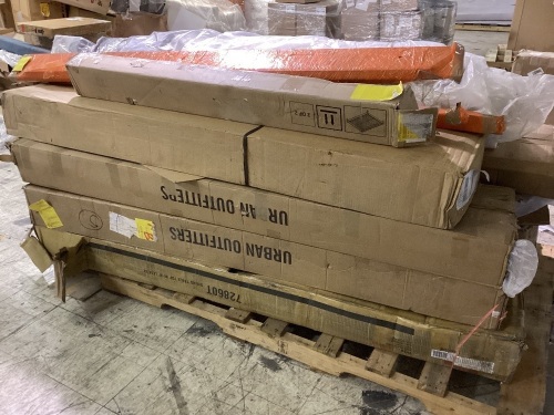 salvage pallet of misc. items - Lot 433