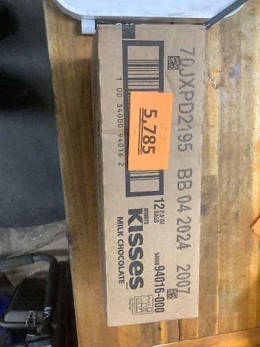 Box of Hershey Kisses 11 Bags - Lot 5785