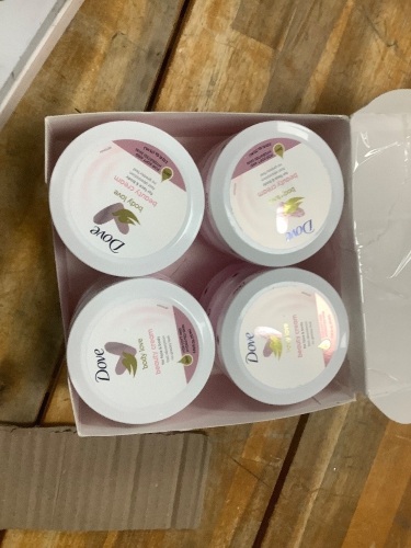Box of Dove Beauty Cream 8ct - Lot 5794