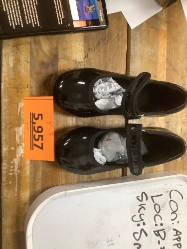 Small Shoes - Lot 5957