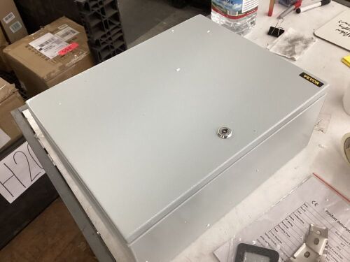 VEVOR NEMA 4X Steel Enclosure, 20 x 16 x 8'', IP66 Waterproof & Dustproof, Outdoor/Indoor Electrical Junction Box, with Mounting Plate - Lot 744