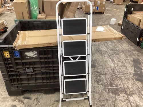 4 Step Folding Step Ladder  - Lot 617